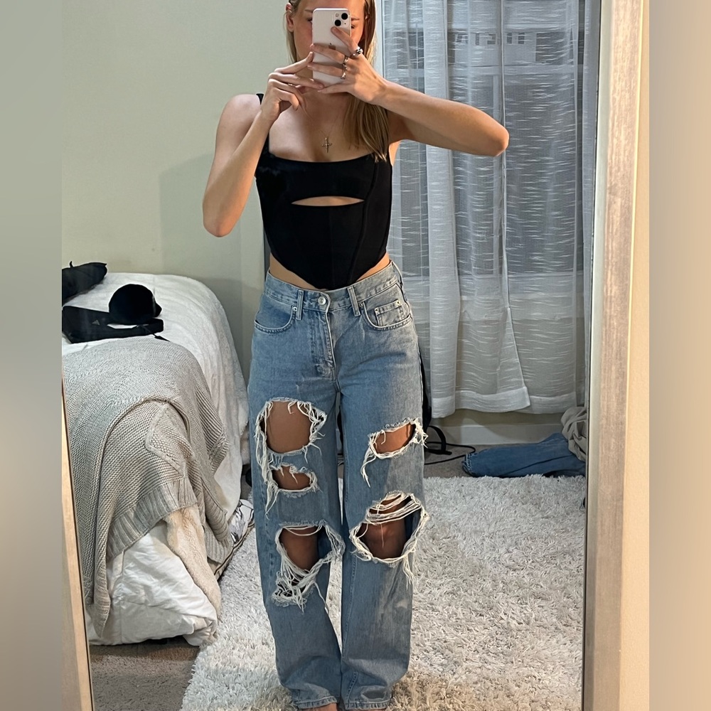 Distressed wide leg jeans